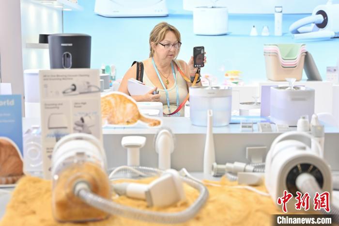 第137屆廣交會第三期:寵物用品展區人氣旺